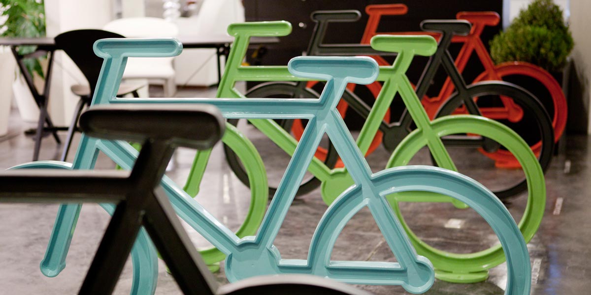 Rack Bici, fundido en aluminio para asegurar bicicletas.