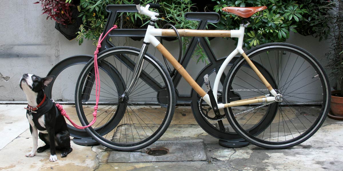 Rack Bici, fundido en aluminio para asegurar bicicletas.